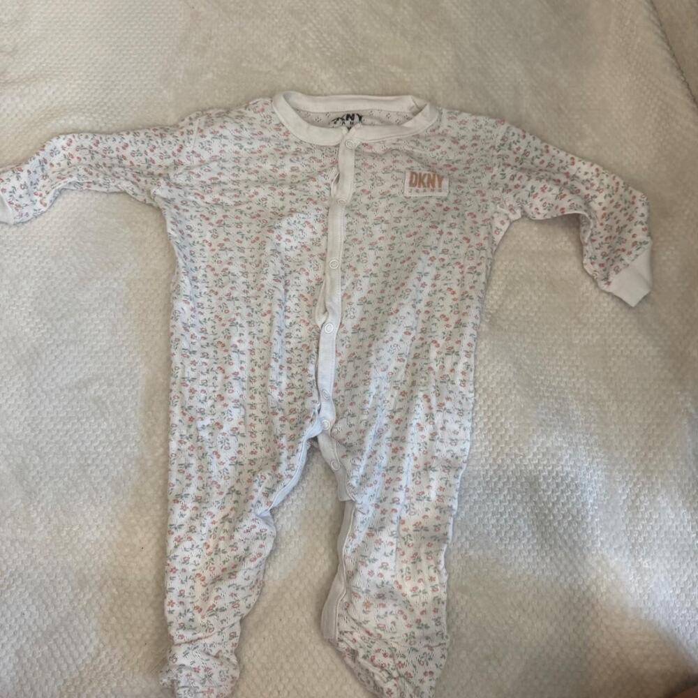 Dkny baby girls 6 9 months